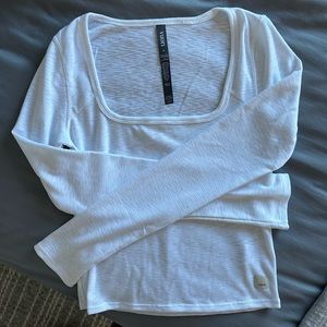 Vuori | Long-Sleeve Sunrise Square Neck